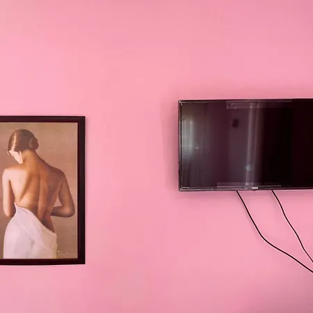 Apartment Away From ! *